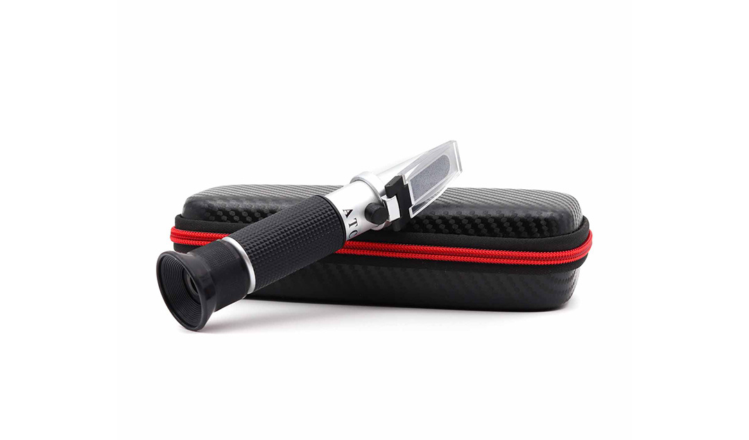 Refractometer