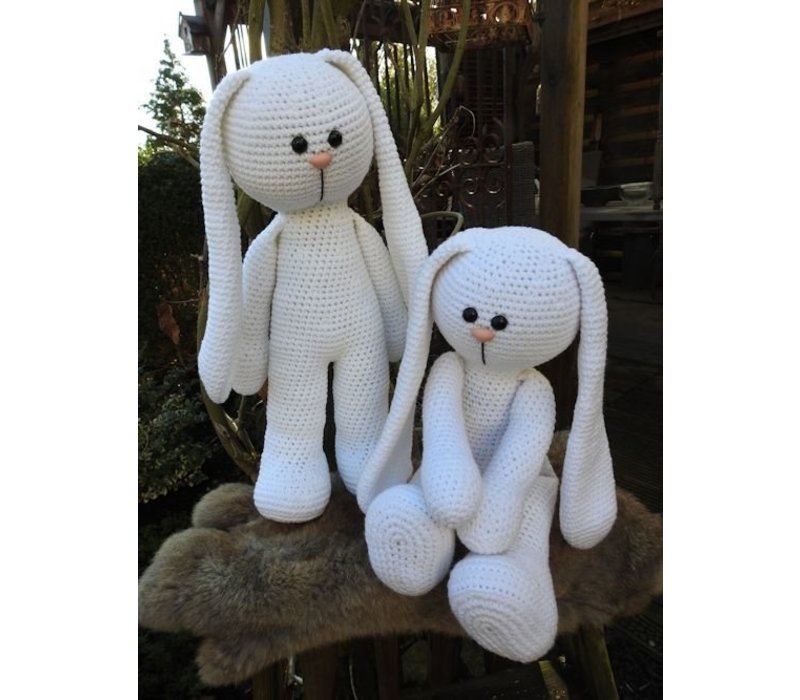 XXL Funny Bunny Basic wit (staand of zittend)