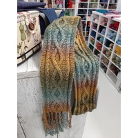 Breipakket sjaal "Mossy cabled scarf"