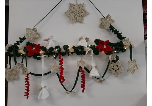 Creahuys 41 Haakpakket "Merry Christmas" met ophangstok 60 cm