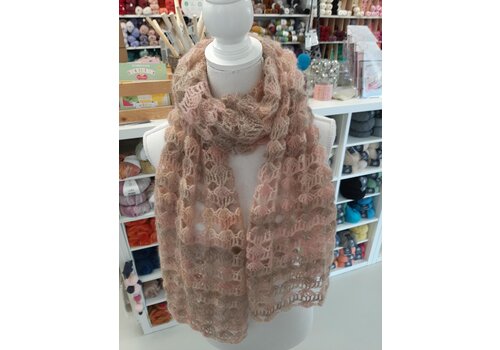 Sjaal in gehaakt kantpatroon met Lana Grossa Cottonhair