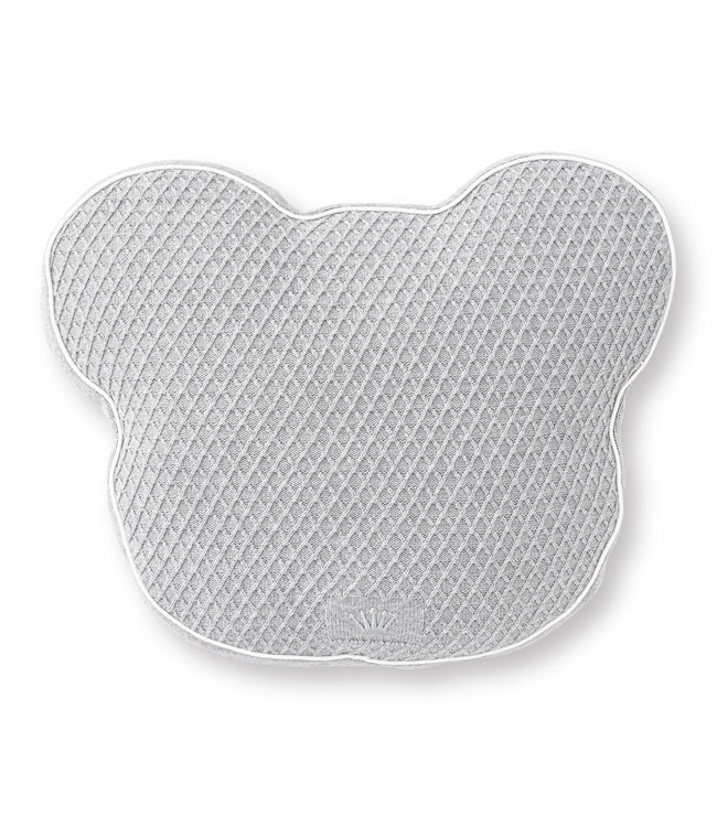 First First - Moonlight Grey - First berenkop kussen in grijs tricot met wit biesje.