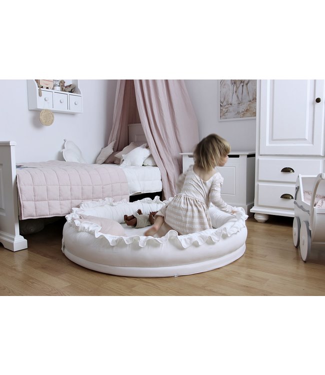 Cotton & Sweets Cotton & Sweet - Junior Nest With Ruffles - White