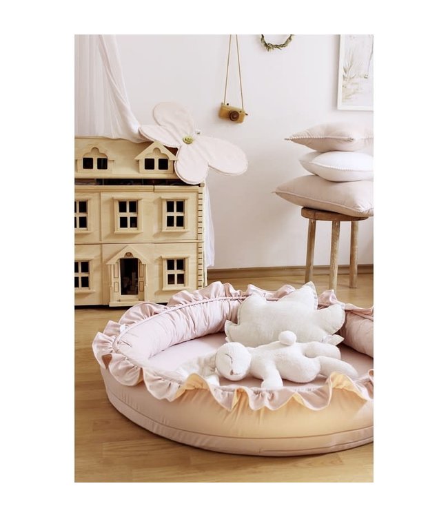 Cotton & Sweets Cotton & Sweet - Small Junior nest with ruffles - Powder pink