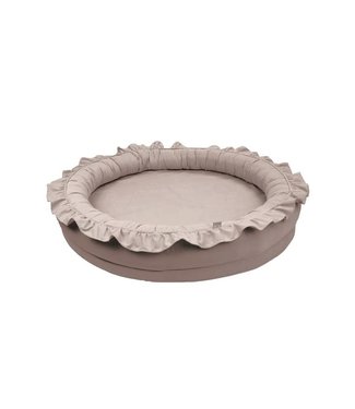 Cotton & Sweets Cotton & Sweet - Small Junior nest with ruffles - Dark beige