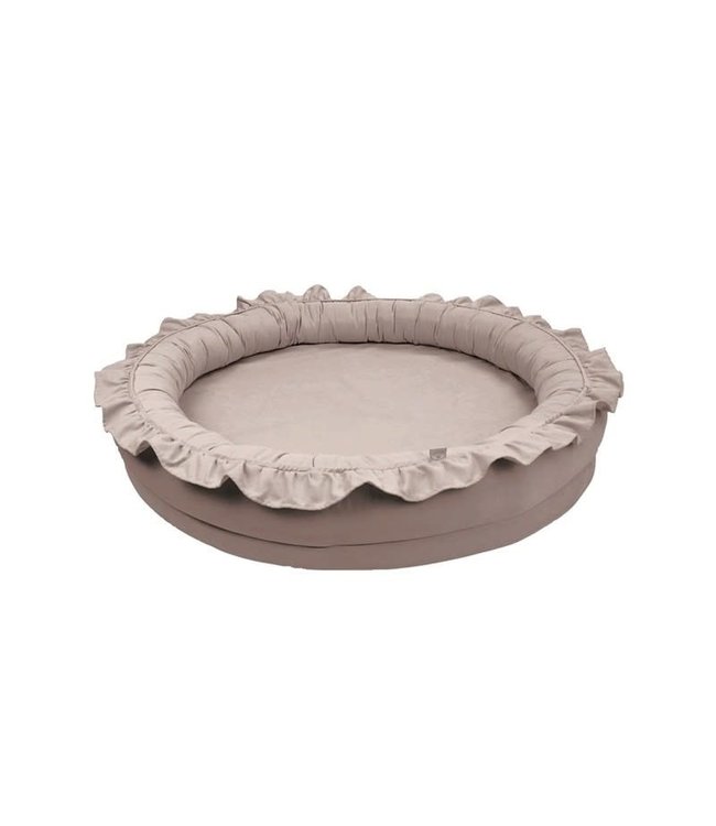 Cotton & Sweets Cotton & Sweet - Small Junior nest with ruffles - Dark beige