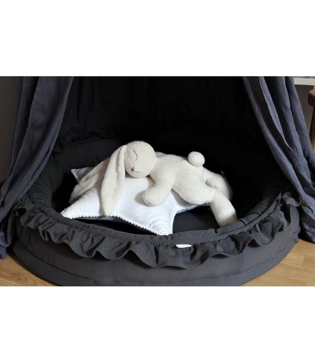 Cotton & Sweets Cotton & Sweet - Small Junior nest with ruffles - Graphit