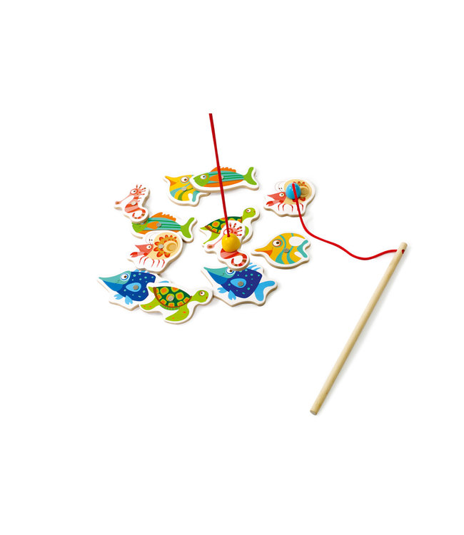 Scratch Scratch - Spel: 3-in-1 VISSPEL, 12 visjes met punten 6x4x0.5cm (magnetisch, in hout) en 2 hengels (magnetisch, in hout), domino spel 9.5x5cm (28-delig, in karton) en memo spel (32-delig, in karton), in visvormige doos, 18m+