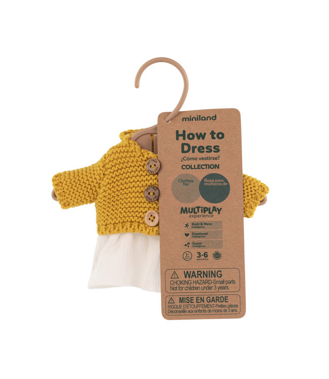 Miniland Miniland - KLEDIJ SET voor pop  wit/oker voor meisje 21cm, 3-delig, kleedje, vest en  broekje, met kleerhanger, 3+