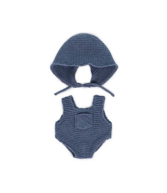Miniland Miniland - KRUIPPAKJE voor pop  GEBREID blauw voor jongen 21cm, eco en gerecycleerd,  2-delig, met mutsje, op kleerhanger, 3+
