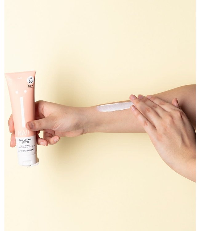 Naif Naif - Na‚àö√òf Grown Ups - Sunscreen Body SPF 50 lotion tube 100ml