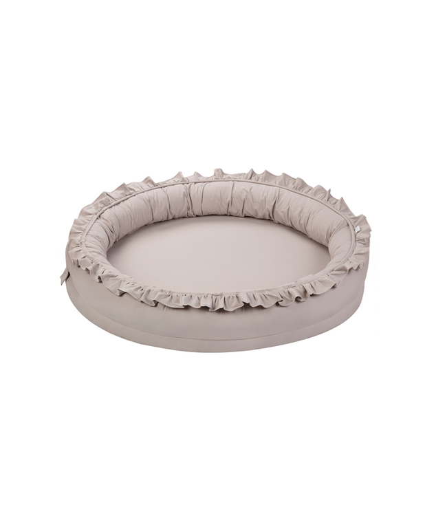 Cotton & Sweets Cotton & Sweet - Small Junior nest with ruffles - Dark beige