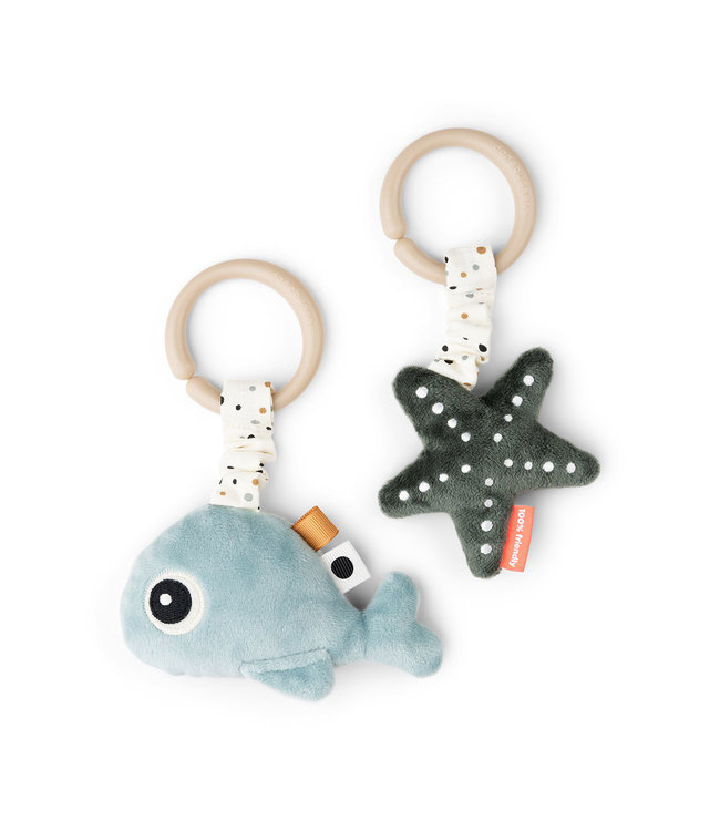 Done by Deer Done by Deer - Hanging activity toy 2 pcs Wally Blue