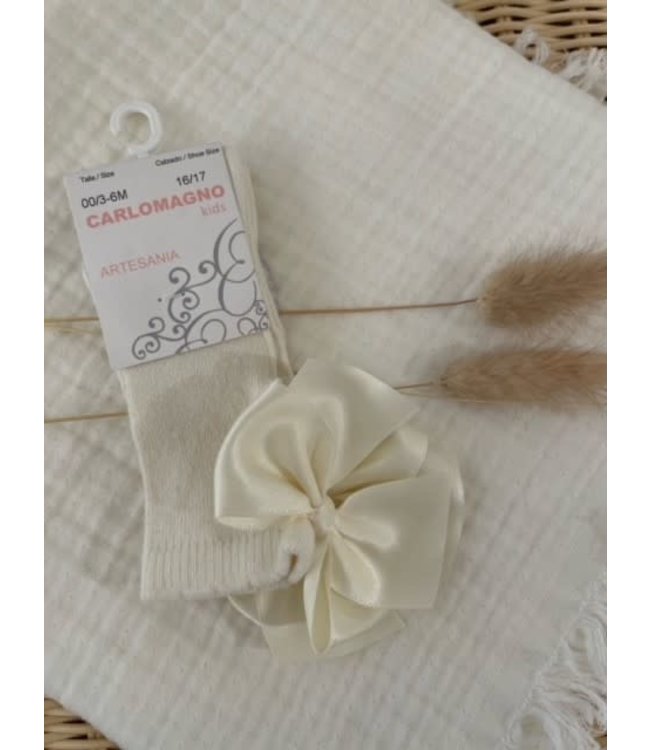 Carlomagno Carlomagno - Kniekous ecru met ruffle en strik