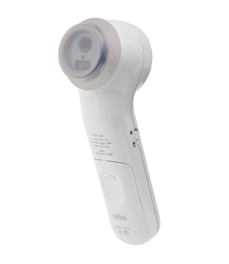 Braun Braun - NO TOUCH THERMOMETER with Age Precision¬Æ GIFT PACK