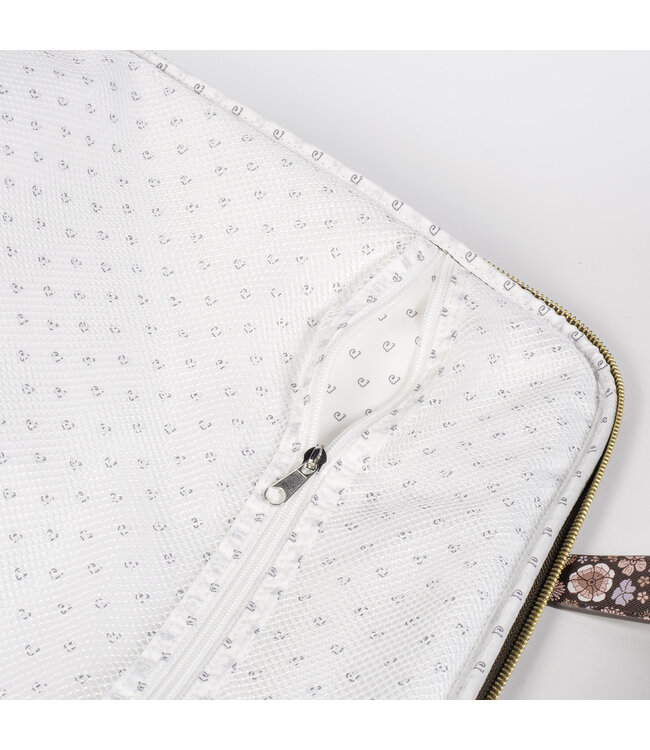 Pasito a Pasito Pasito a Pasito - Suitcase Blossom Petal