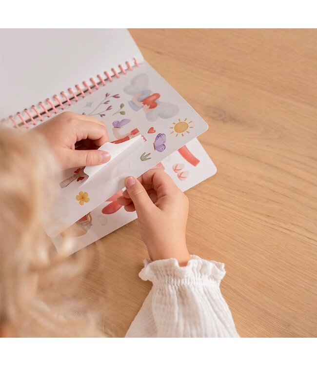 Little Dutch Little Dutch - Aankleed- en stickerboek Rosa & Friends