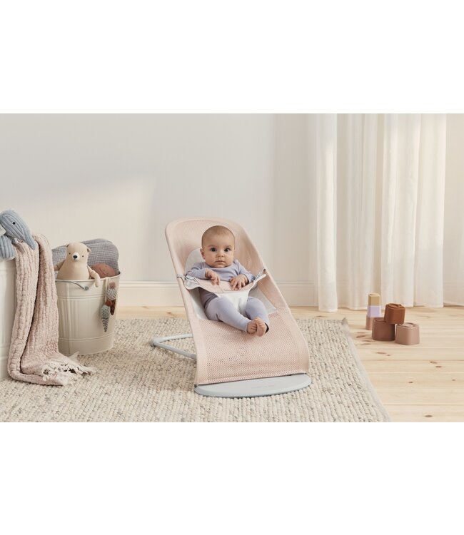 Babybjorn BabyBjörn - Wipstoeltje Balance Soft  - Mesh Parelmoerroze Wit