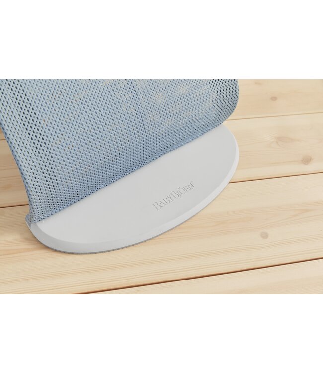 Babybjorn BabyBjörn - Wipstoeltje Balance Soft  - Mesh Hemelsblauw Wit