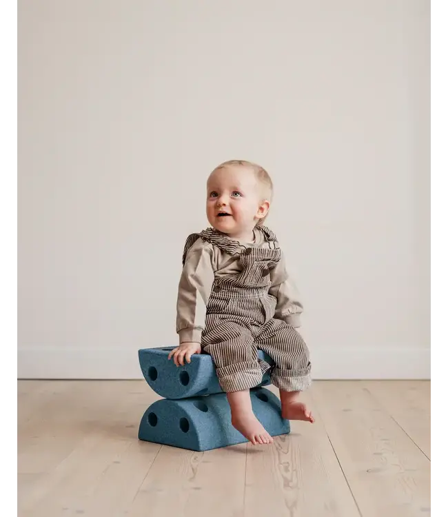 Modu Modu - Activity Toy - Kids Stool Deep Blue / Sky Blue