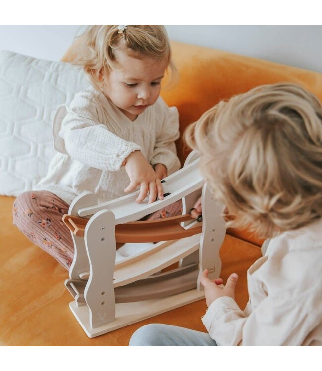 Label Label Label Label - Car Slider - Nougat