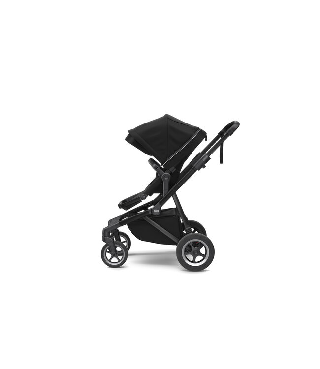 Thule Thule - Sleek Midnight Black on Black incl. bassinet