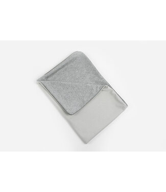 Maison Naline Maison Naline - Wiegdeken voorkant herringbone groen / achterkant angora groen /  paspel tush groen rondom (verticale lijnen)