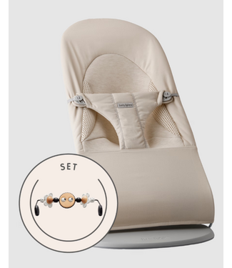 Babybjorn BabyBjörn - Wipstoeltje Balance Soft Tri Fabric - Geweven Jersey Lichtbeige & Speelboog Ondeugende oogjes