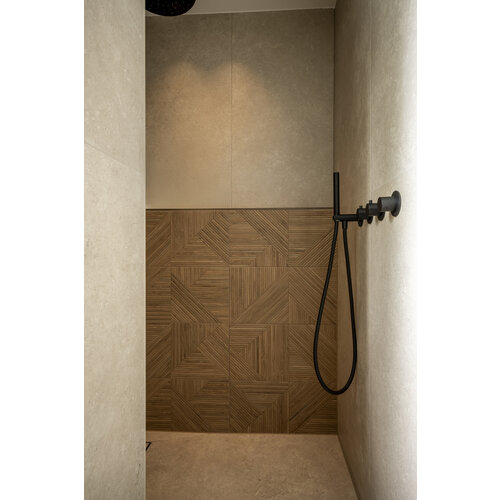 Colorker Tegels Colorker Tangram Walnut 31,6x100 cm Colorker Tegels Colorker Tangram Walnut 31,6x100 cm