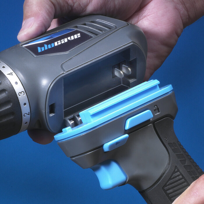 BluCave BLUCAVE 18V accuboormachine set inclusief snellader