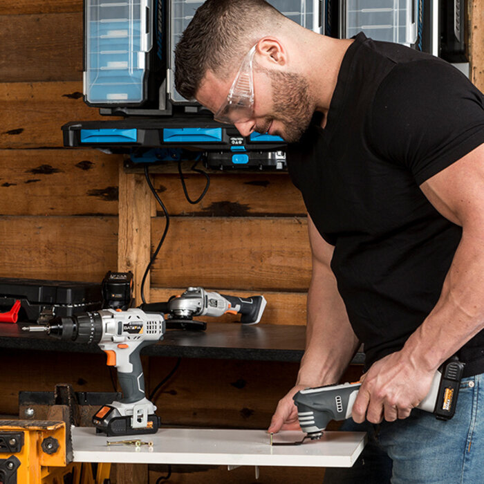 Batavia Batavia Vaderdag specials | Slagschroevendraaier + Multitool met 4.0 accu en snellader