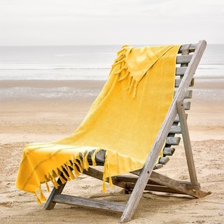 De Witte Lietaer strandlaken Fjara buff yellow