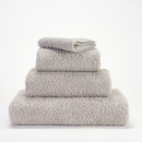 Abyss & Habidecor Abyss & Habidecor Super Pile Handdoek 55x100 950 cloud