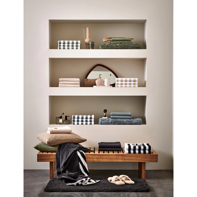 Vandyck Verona Plain Gastendoekje 30x50 off black