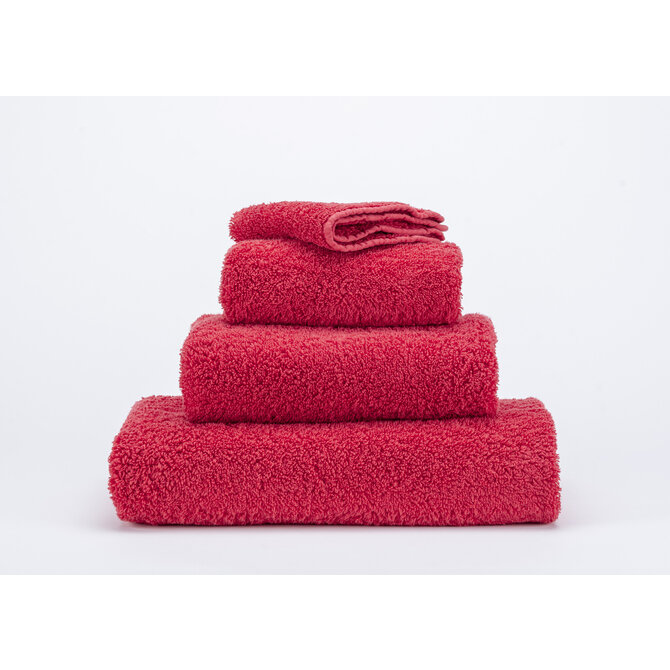 Abyss & Habidecor Super Pile Gastendoekje 40x60 579 viva magenta
