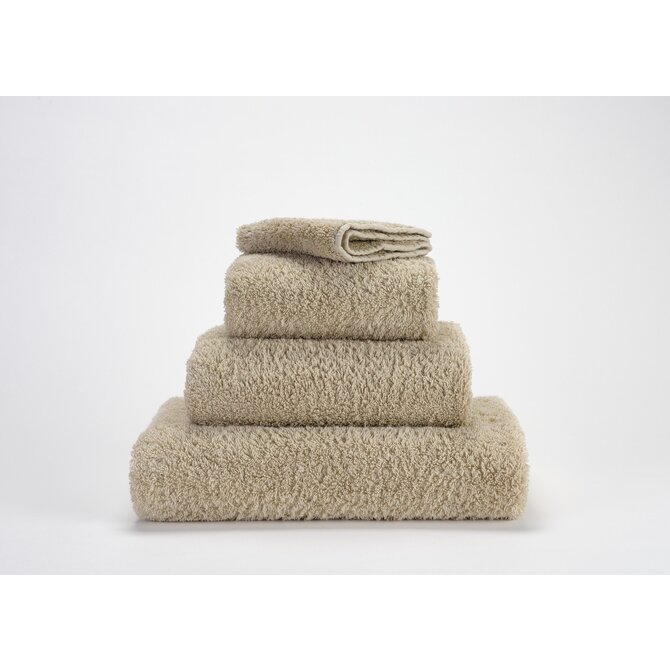 Abyss & Habidecor Super Pile Handdoek 55x100 770 linen Abyss & Habidecor Super Pile Handdoek 55x100 770 linen