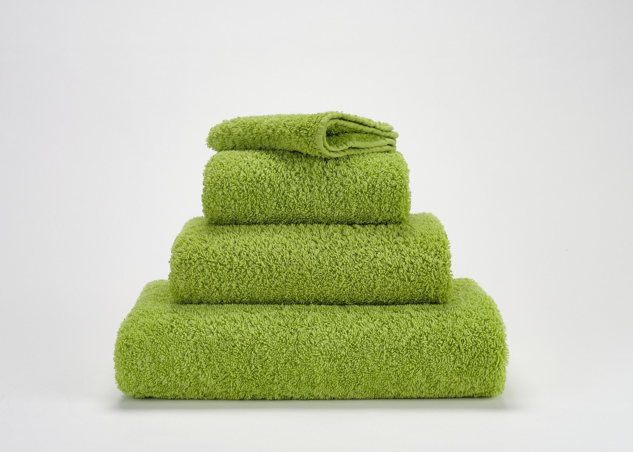 Abyss & Habidecor Abyss & Habidecor Super Pile Handdoek 60x110 165 apple green