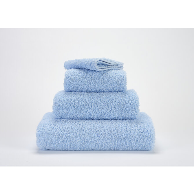 Abyss & Habidecor Super Pile Handdoek 60x110 330 powderblue