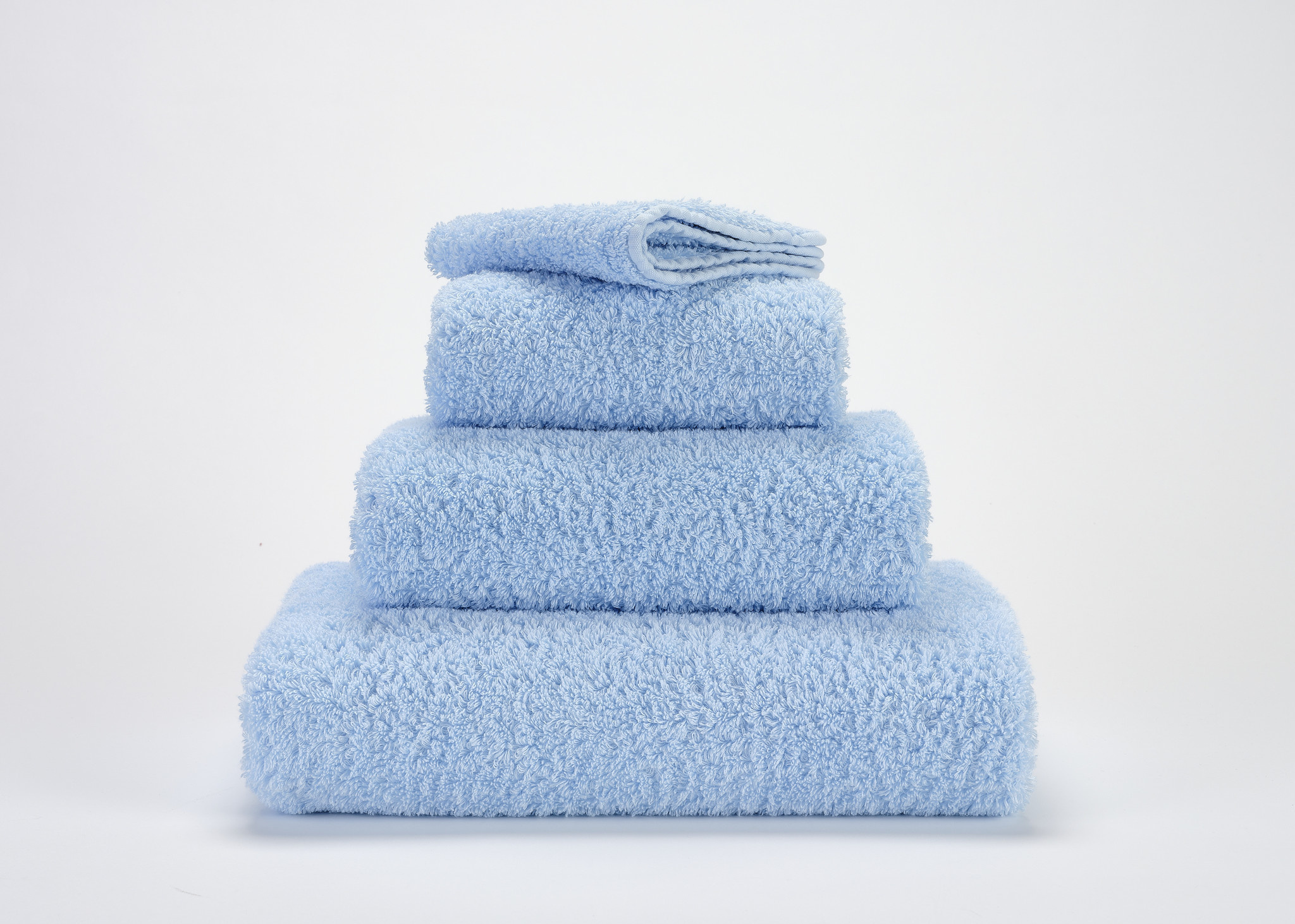 Abyss & Habidecor Abyss & Habidecor Super Pile Handdoek 60x110 330 powderblue