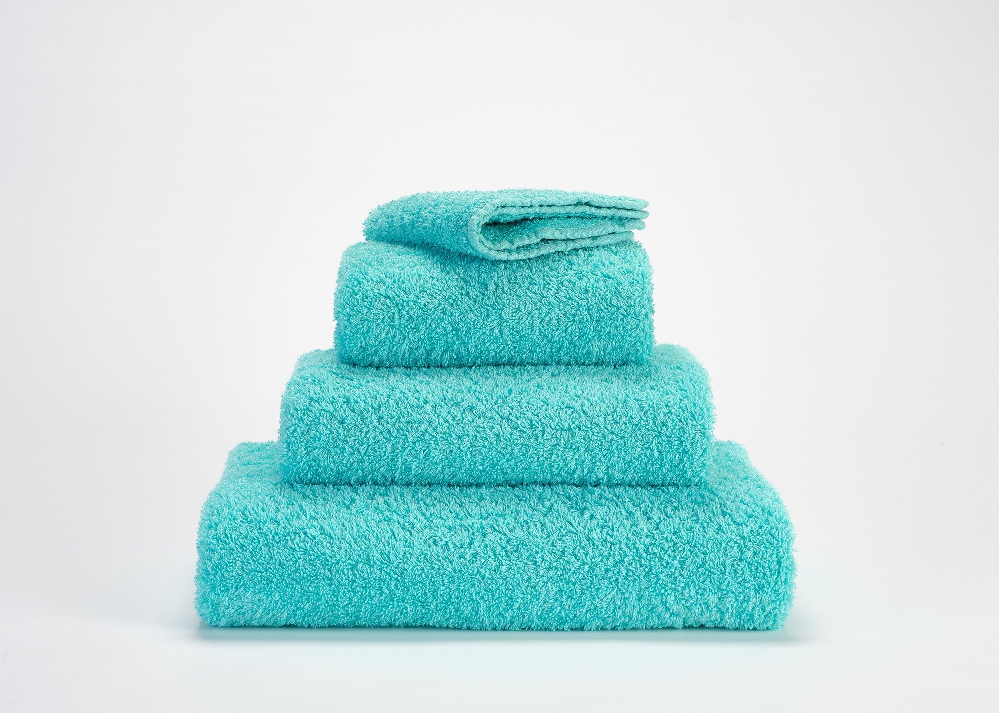 Abyss & Habidecor Abyss & Habidecor Super Pile Handdoek 60x110 370 turquoise