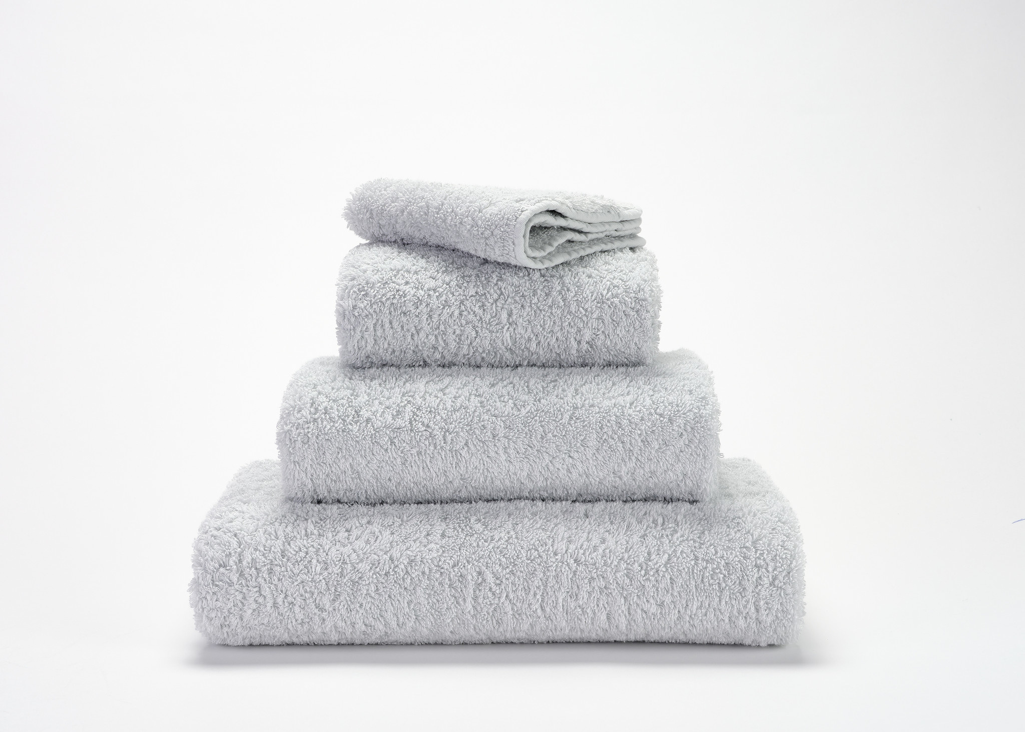 Abyss & Habidecor Abyss & Habidecor Super Pile Handdoek 60x110 930 perle
