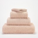 Abyss & Habidecor Super Pile Gastendoekje 40x60 610 nude