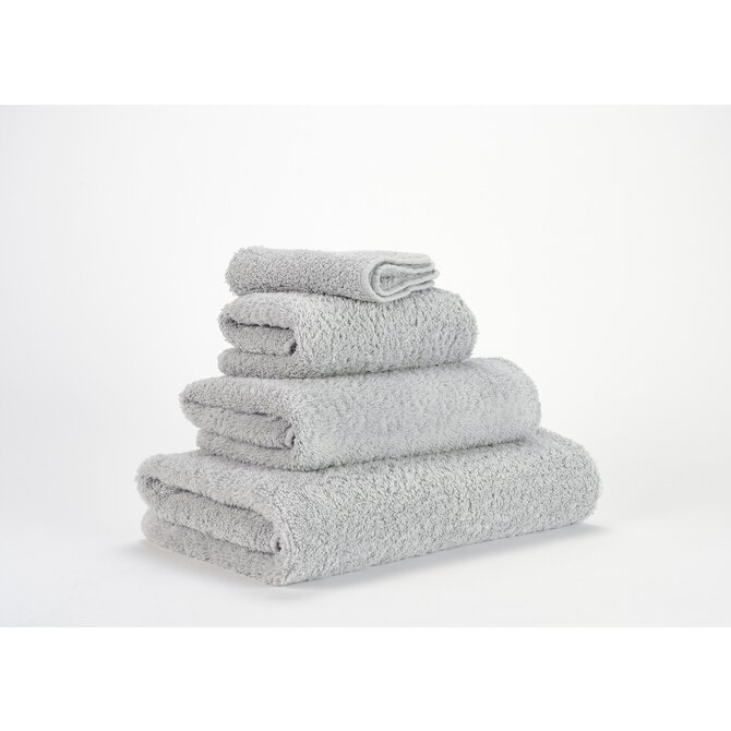 Abyss & Habidecor Super Pile Gastendoekje 30x50 992 platinium Abyss & Habidecor Super Pile Gastendoekje 30x50 992 platinium