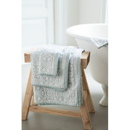 Pip Studio Handdoek Tile de Pip Light Blue 55x100