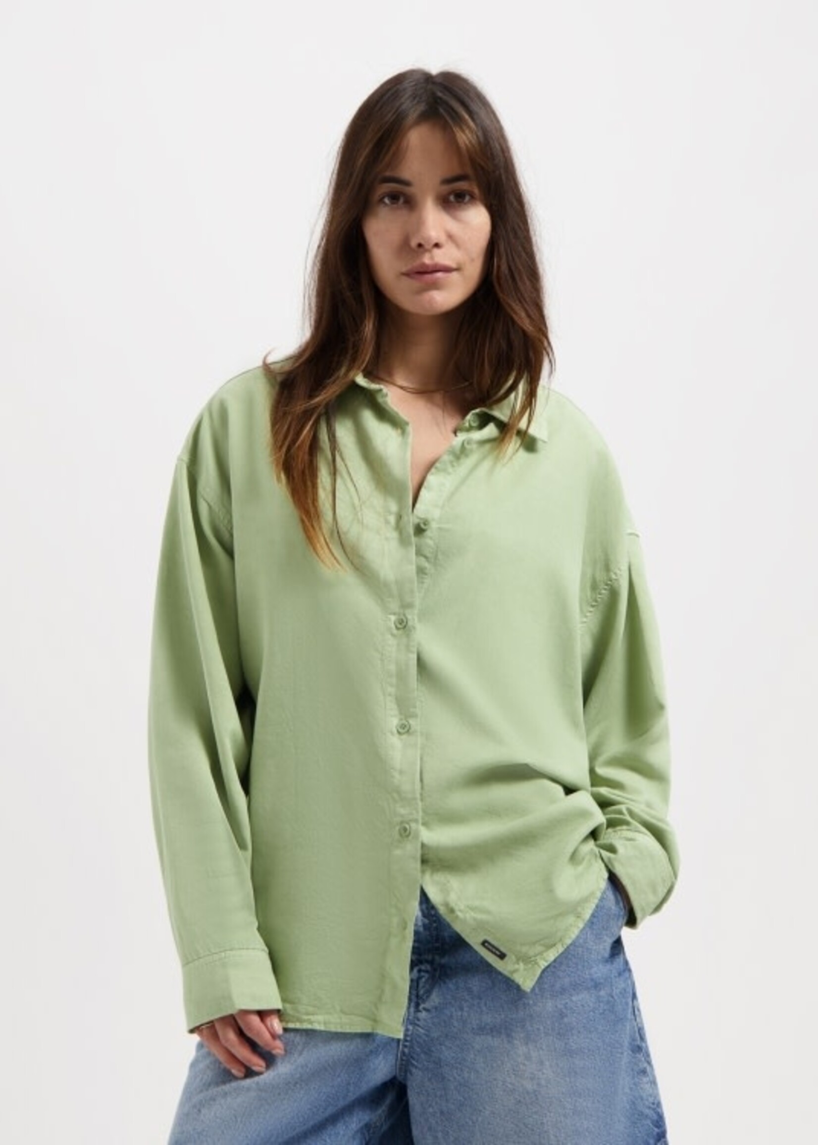 Kuyichi Sadie shirt sage green