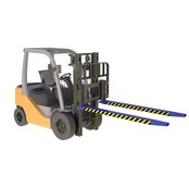 Fork extender sleeves 2000 mm (78.8 inch) for forklift with security pin