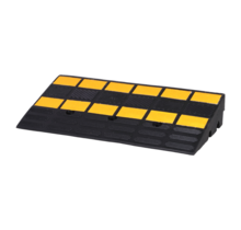 Rubber kerb ramp with reflector 60x30x10 cm