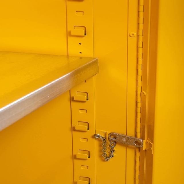 17 Gallon Flammable Safety Cabinet  61 x 109 x 46 cm 1 Shelf, 2 Doors