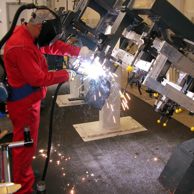 Cushion Ease Solid™ Nitrile  Welding Mat Black