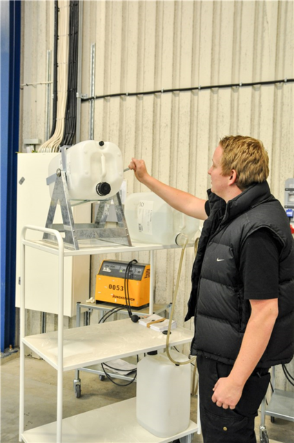 25 L plastic tubes Tilt Pouring Holder